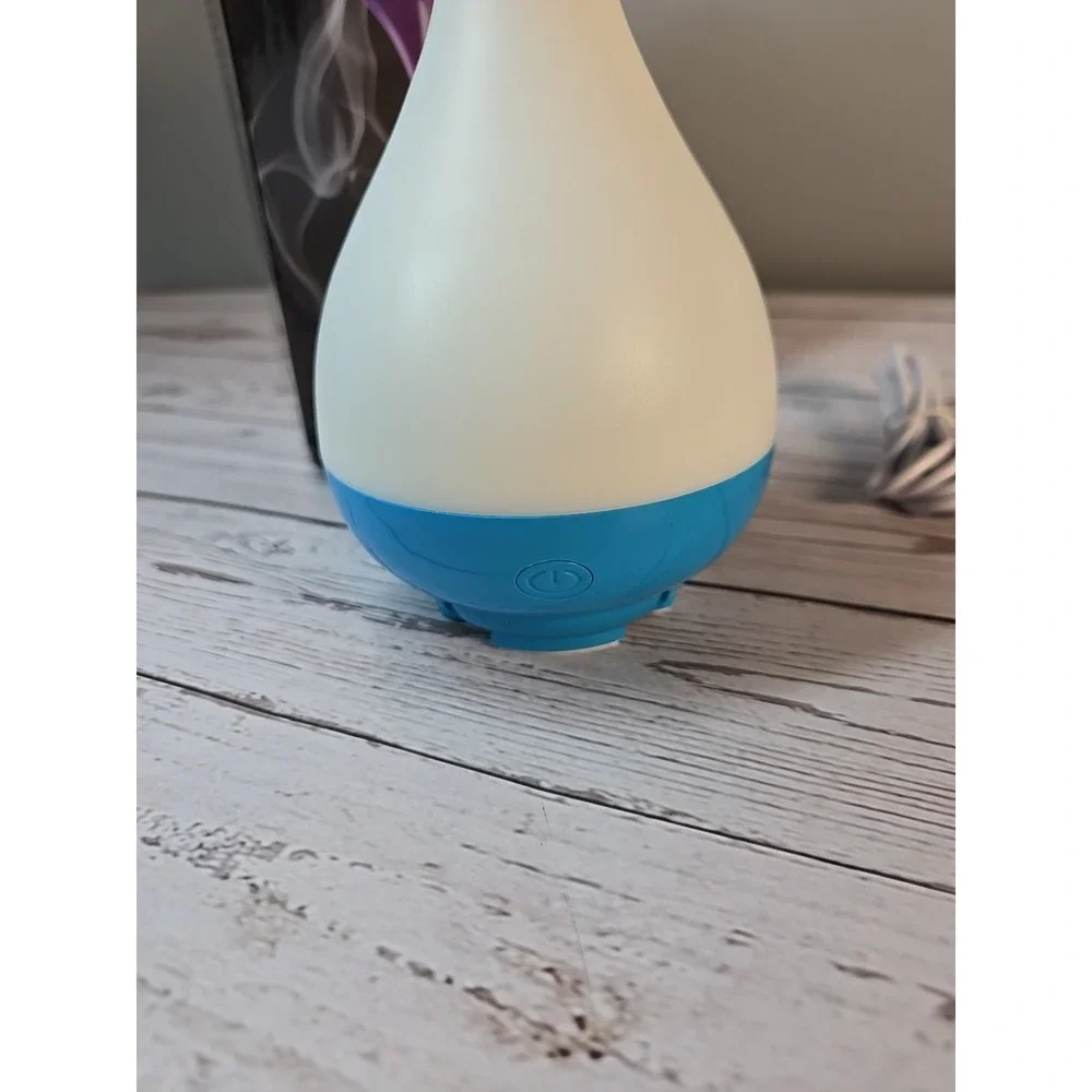 ESSENTIAL OILS DIFFUSER - USB - PORTABLE/LIGHTWEIGHT - BLUE‎